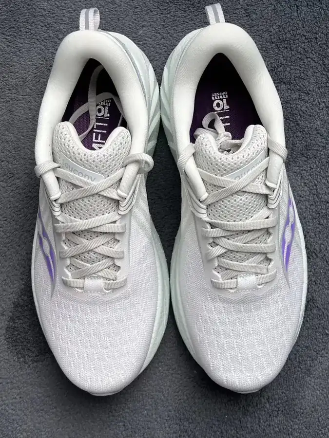 Saucony TRIUMPH 22 SE Flagship Cushioning Running Shoes