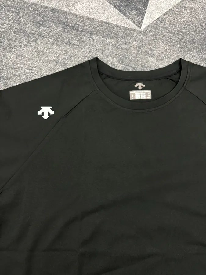 DESCENTE Running Series Lightweight Knit Tee