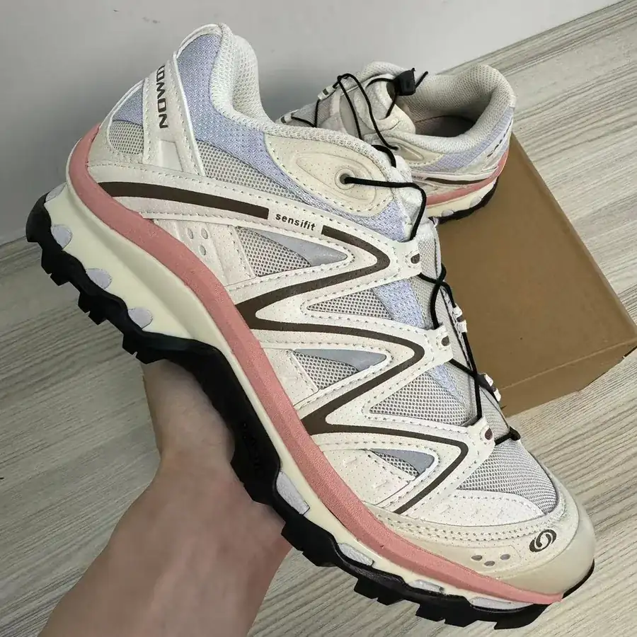 Green X XT Quest in Champagne White