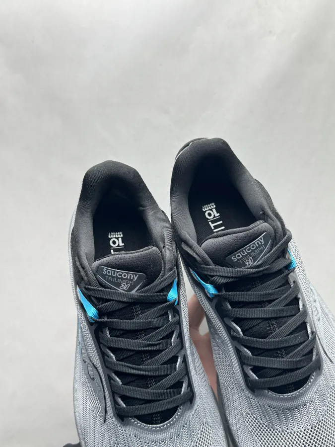 Triumph 21 Sneaker in Gray Black