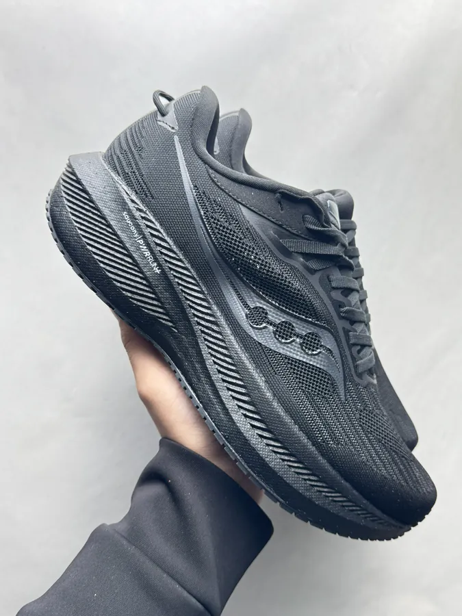 Triumph 21 Running Shoes Black