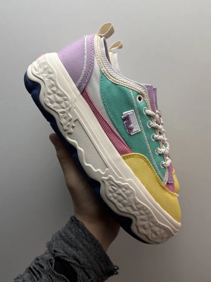 RO Rock Shoe in Yellow Blue