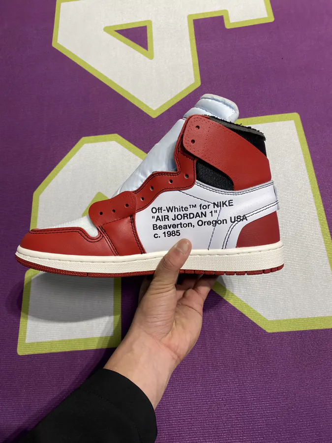 OFF WHITE Chicago White Red Bucket Bag