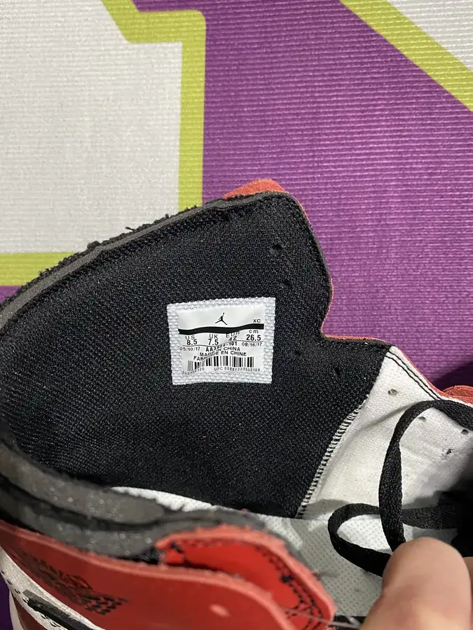 OFF WHITE Chicago White Red Bucket Bag