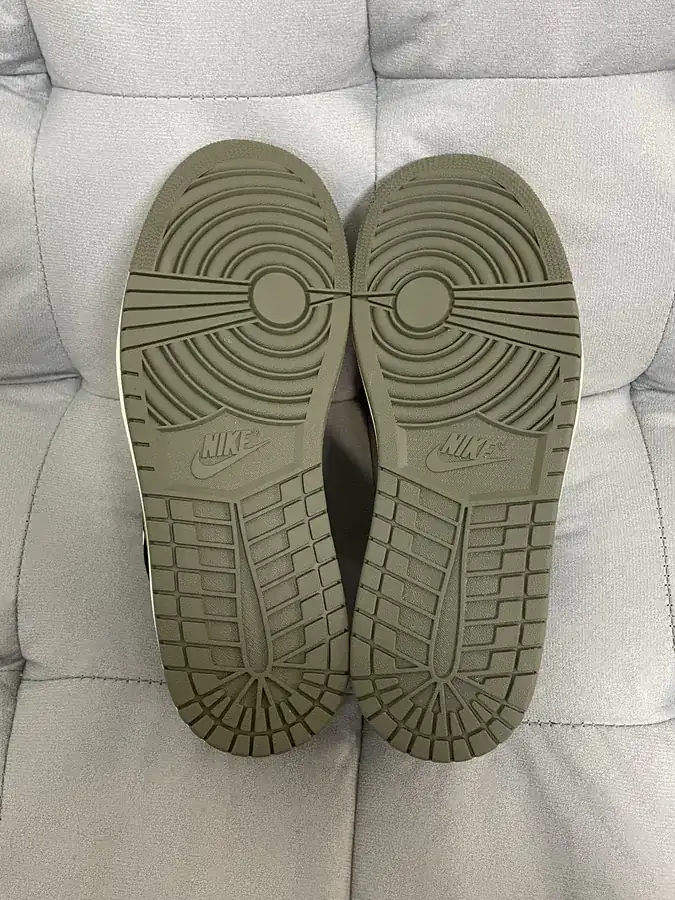 TS Hook 5.0 White and Green Color