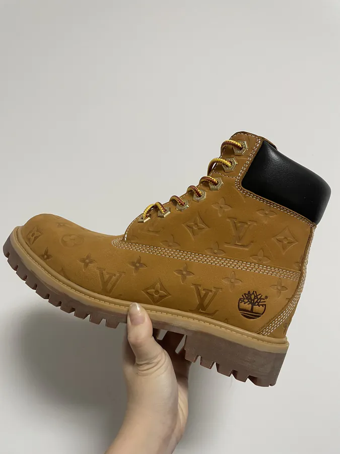 Timberland Vintage Floral Martin Boots
