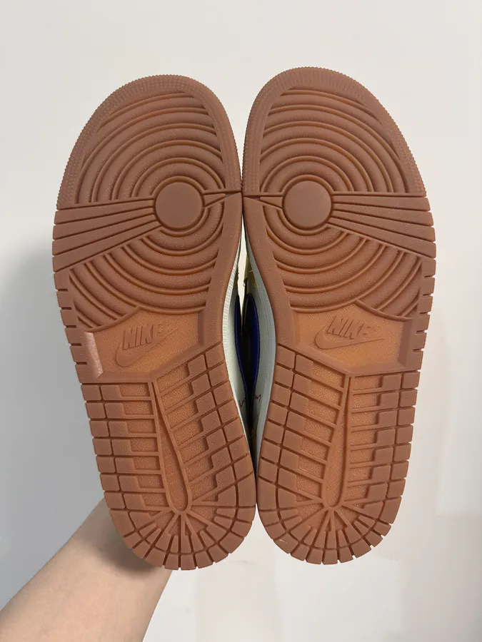 TS X Low Goldfinch Original Sole and Upper
