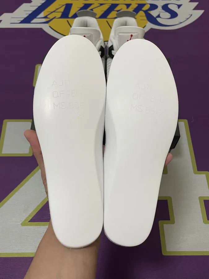SB x Air 4 Retro Basketball Shoes
