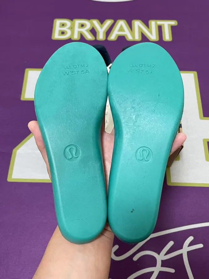 Lululemon Cityverse Soft Comfort Slip Resistant Low Top Casual Shoes for Women