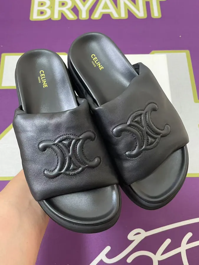 Triomphe Blo Women's Black Leather Slippers