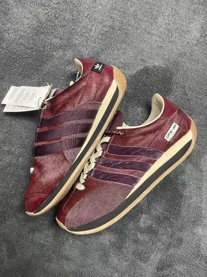 SFTM x Adidas Vintage Sneaker