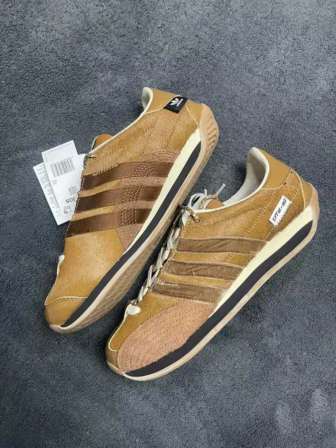 SFTM x Adidas Vintage Sneaker