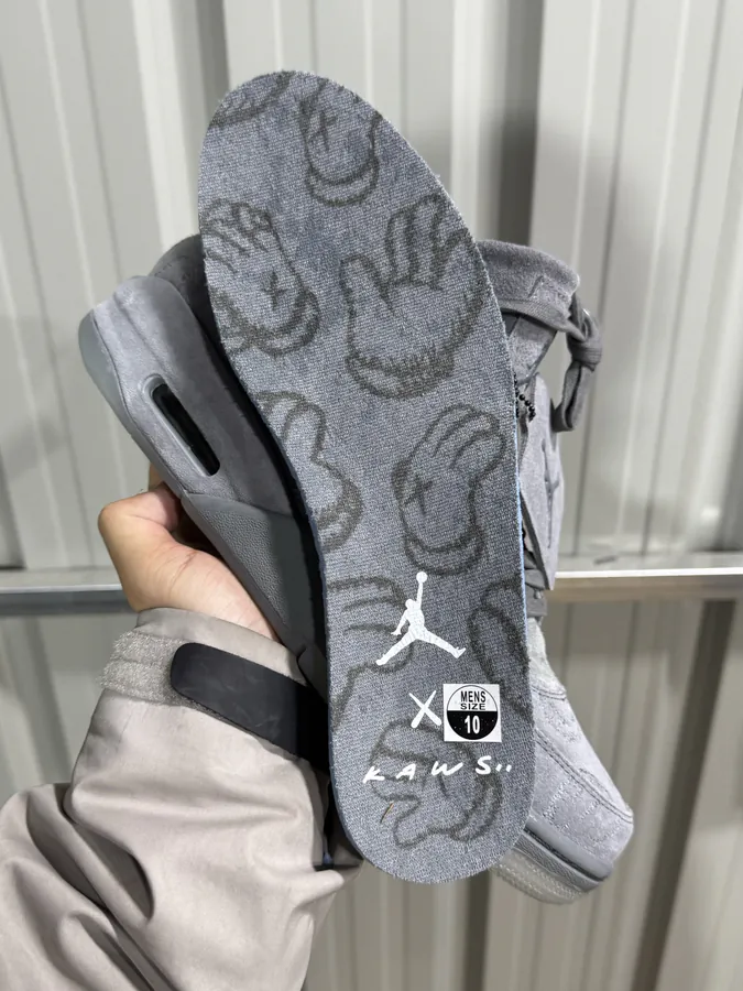 Kaws x 590 Sneaker in Gray