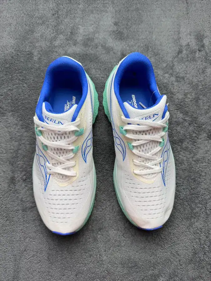 Saucony Endorphin Speed 4 Comfortable and Versatile Low Top Running Shoes