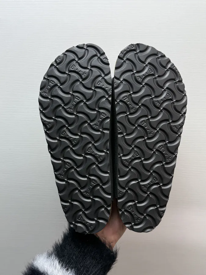Birkenstock Arizona Leather Sandals in Black