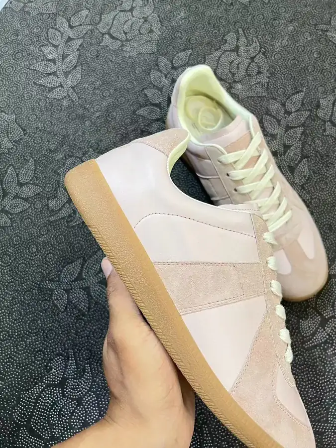 Maison Margiela Replica Low Top Derbies in Beige