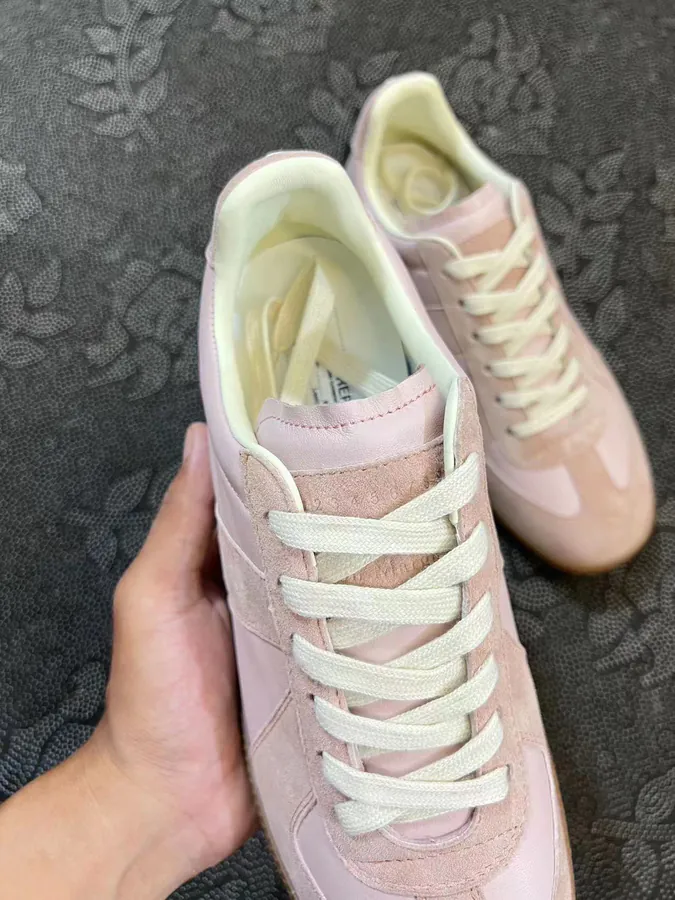 Maison Margiela Replica Low Top Derbies in Beige