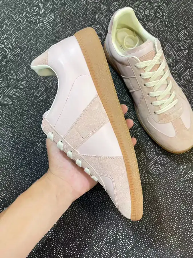 Maison Margiela Replica Low Top Derbies in Beige