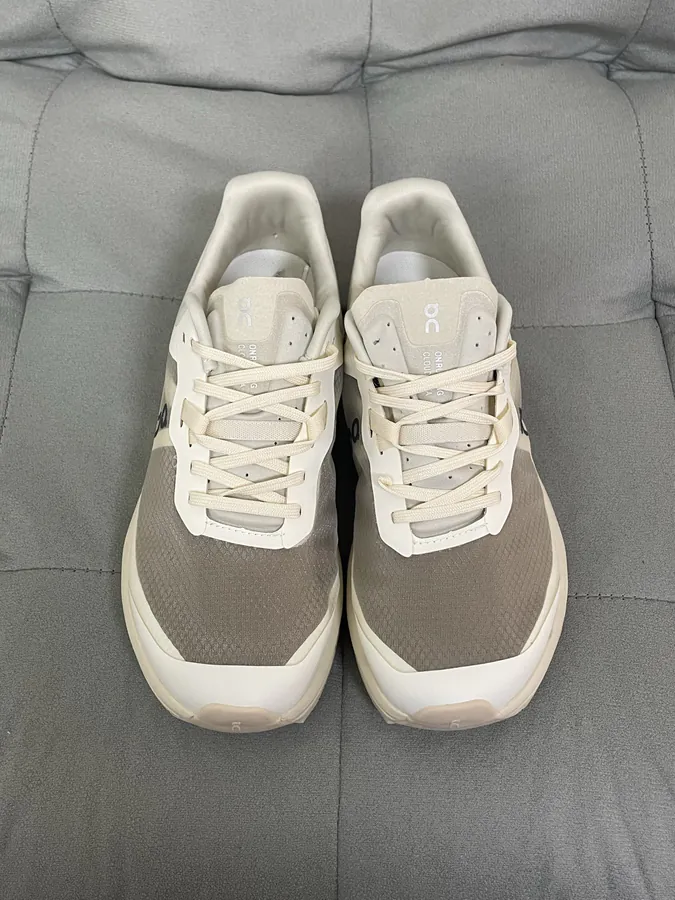 On Cloudvista 2 Comfortable and Versatile Running Shoes for Men