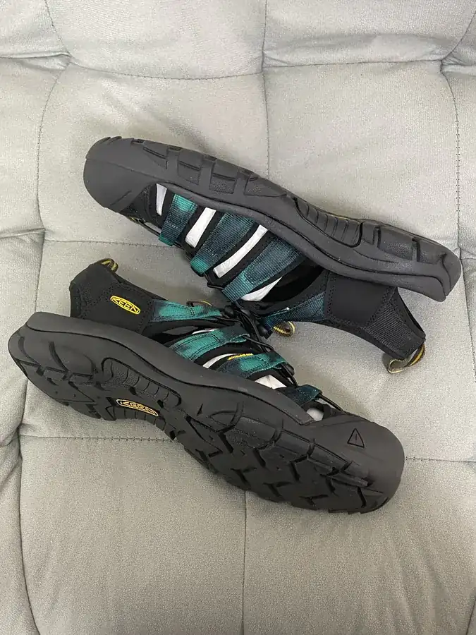 KEEN Hyperport H2 Comfortable and Durable Hiking Shoes for Men