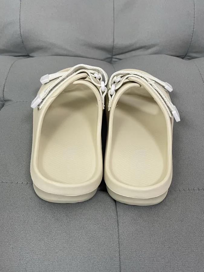The North Face Comfortable and Versatile Slippers