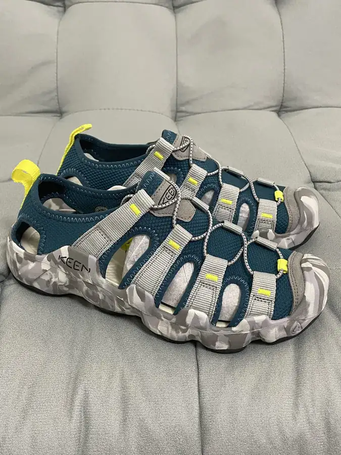 KEEN Hyperport H2 Comfortable and Durable Hiking Shoes for Men