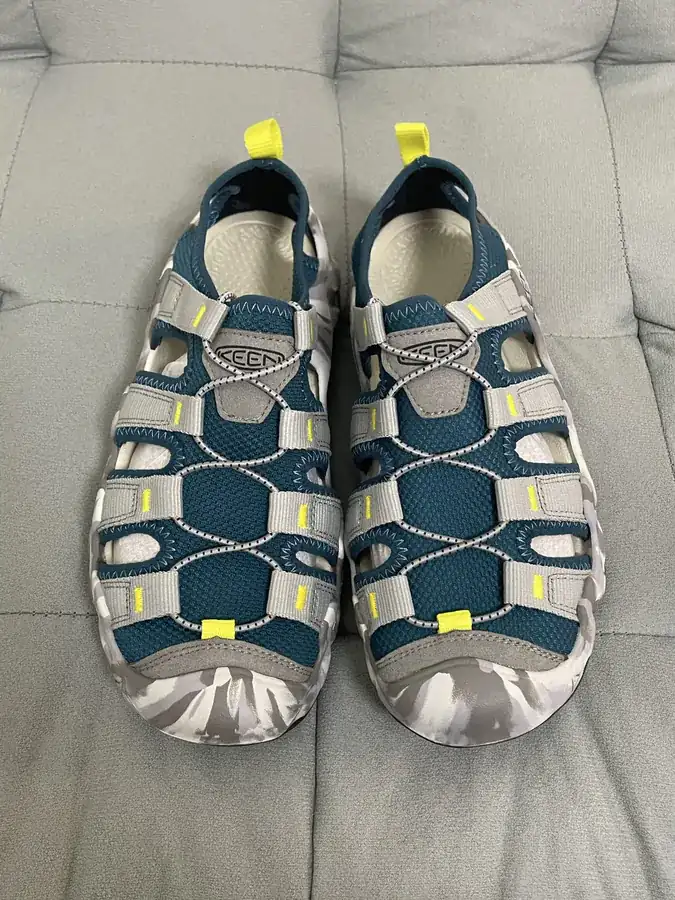 KEEN Hyperport H2 Comfortable and Durable Hiking Shoes for Men