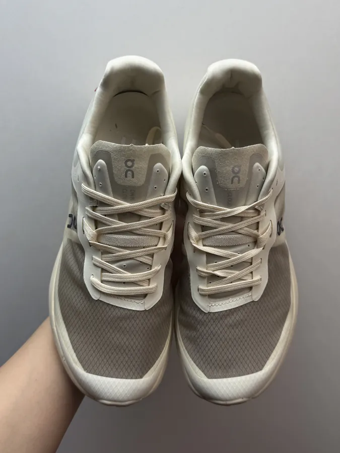 On Cloudvista 2 in Light Brown