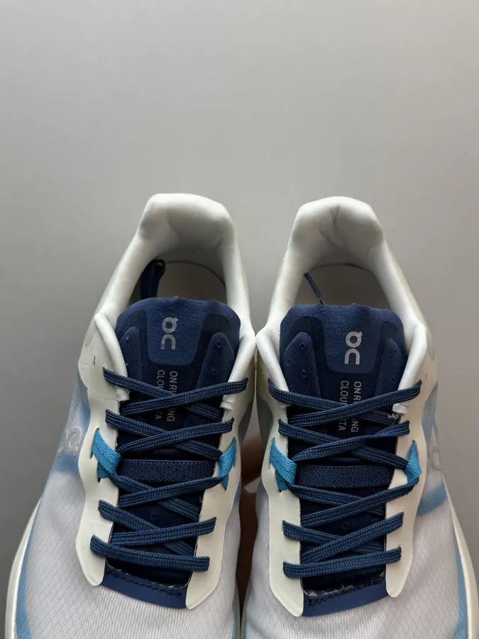 On Cloudvista 2 White Blue