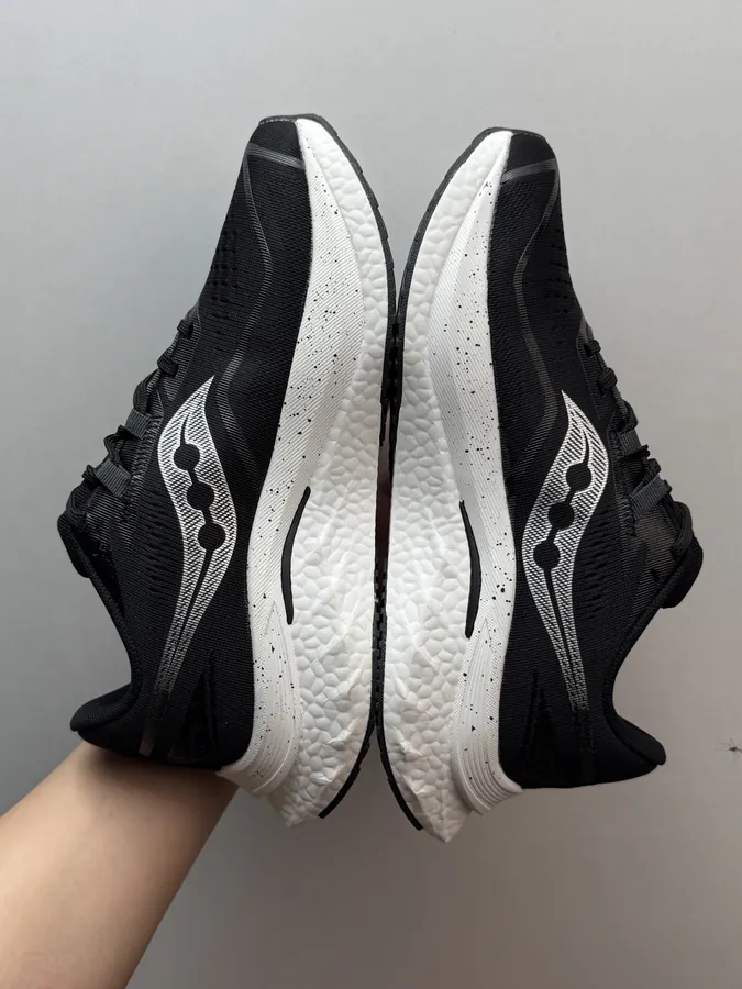 Saucony Endorphin Speed 4 Black