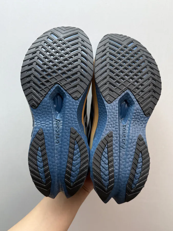 Saucony Endorphin Speed 4 Navy Blue