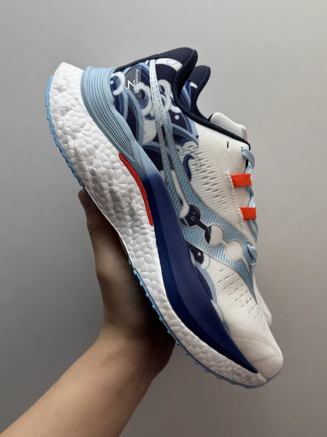 Saucony Endorphin Speed 4 White Blue