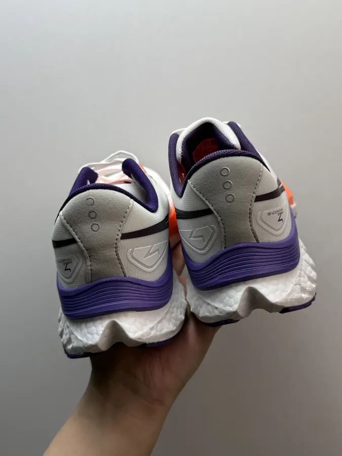 Saucony Endorphin Speed 4 White Orange