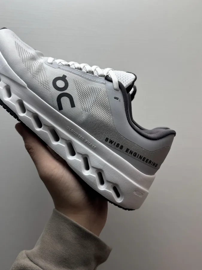 On Cloudsurfer Next White