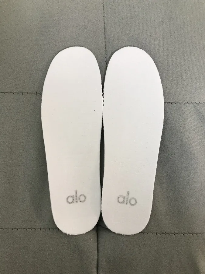 Alo Yoga White and Black Color