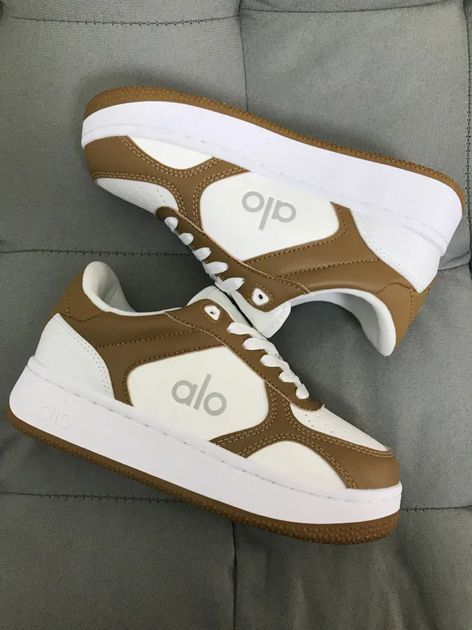 Alo Yoga Gravel White Sneaker