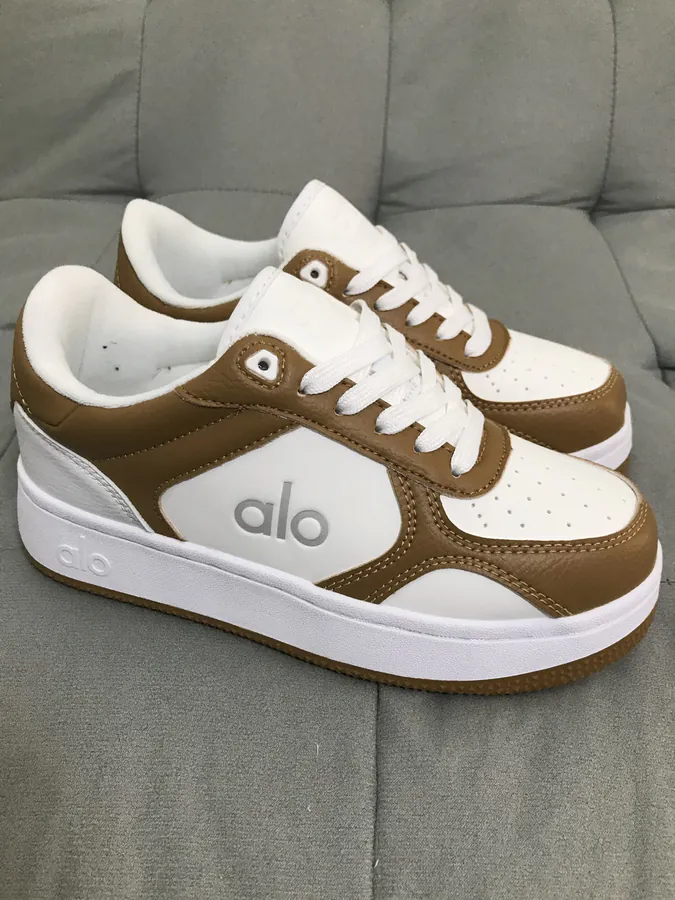 Alo Yoga Gravel White Sneaker