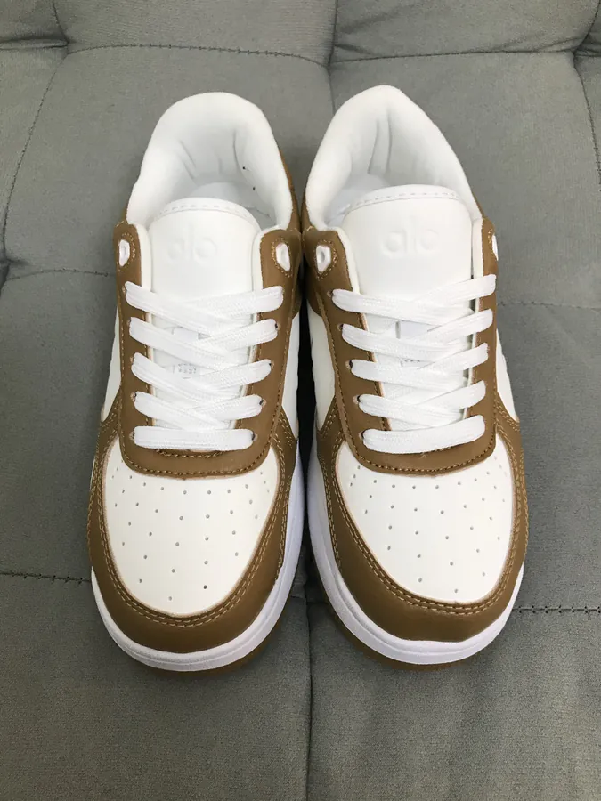 Alo Yoga Gravel White Sneaker
