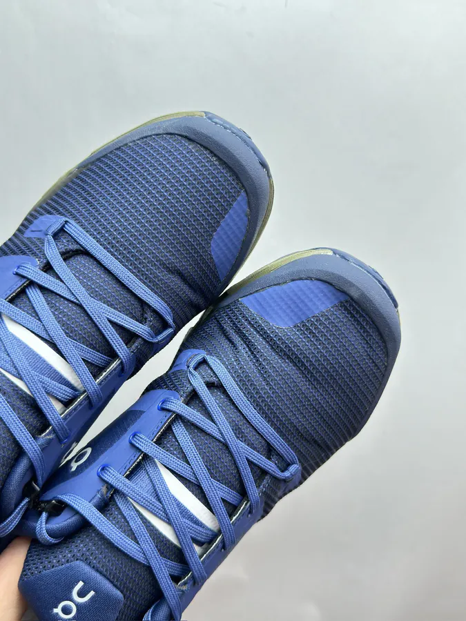 On Cloudwander Blue