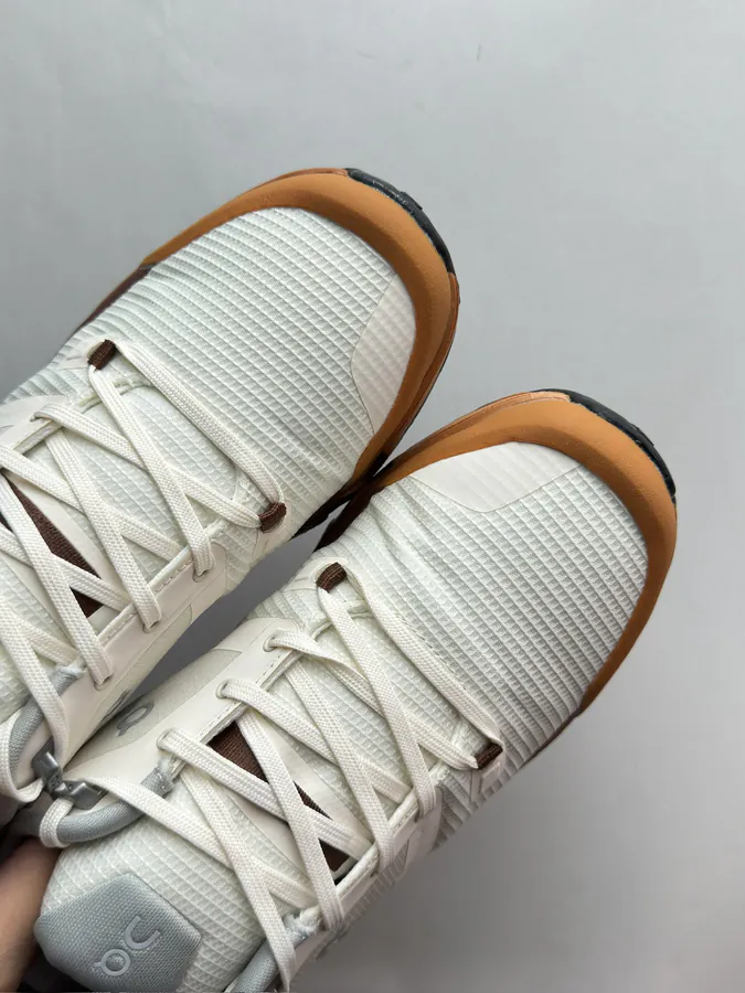 On Cloudwander in Ivory White