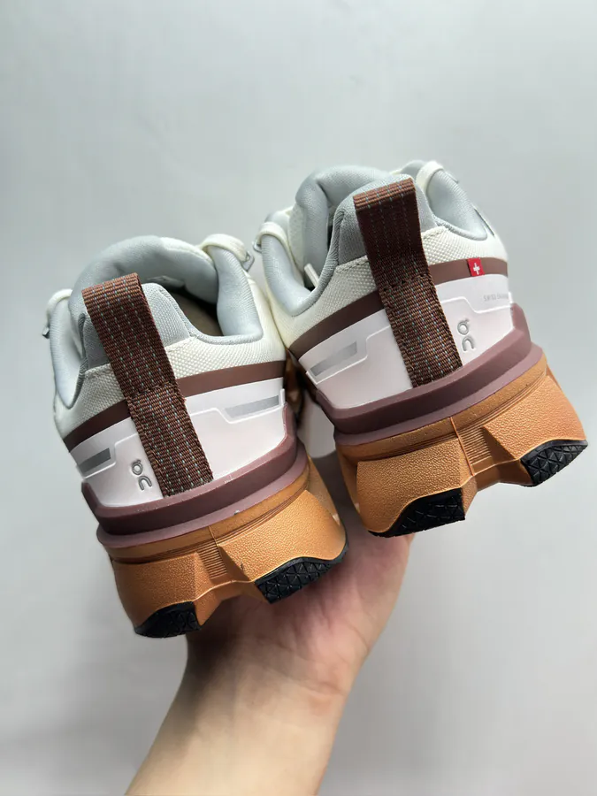On Cloudwander in Ivory White