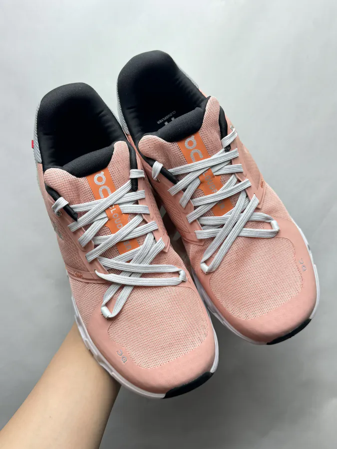 On Cloudflyer 4 Pink