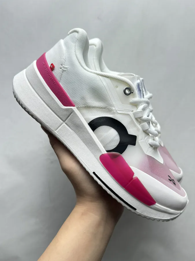 On昂跑 THE ROGER Pro 2 White Pink