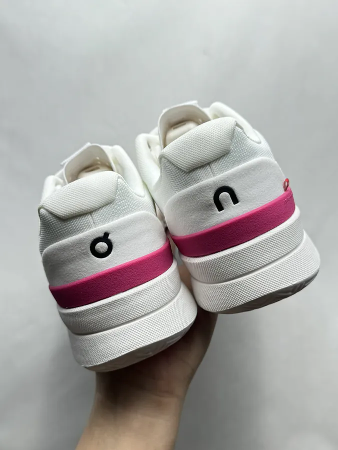 On昂跑 THE ROGER Pro 2 White Pink