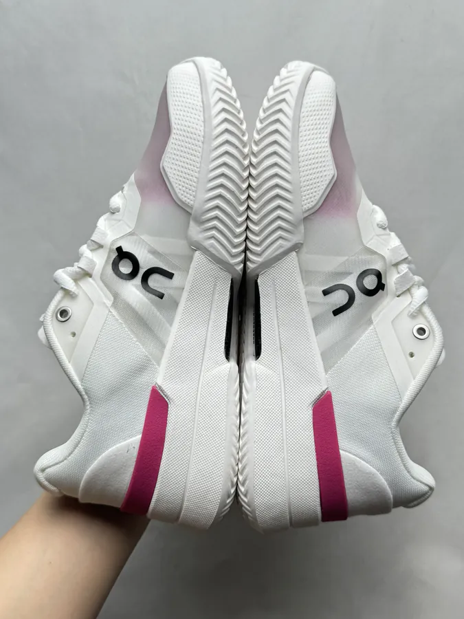 On昂跑 THE ROGER Pro 2 White Pink