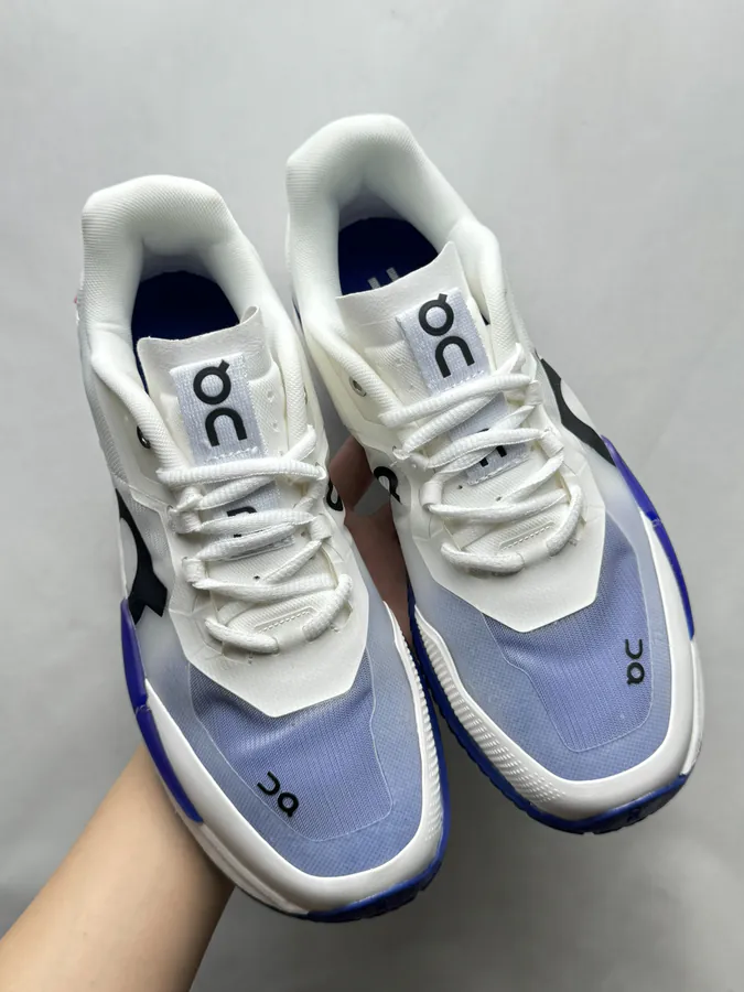 On Running THE ROGER Pro 2 White Blue