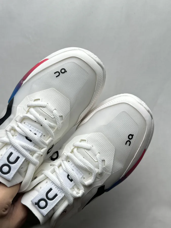 On昂跑 THE ROGER Pro 2 White Blue