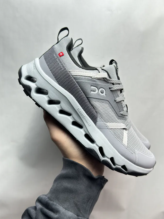 On Cloudwander in Gray