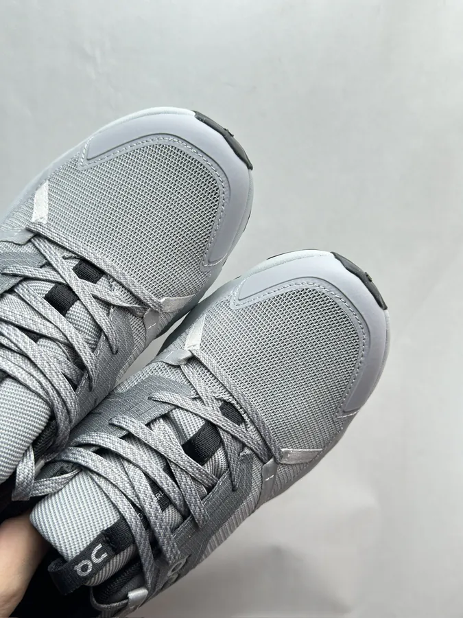On Cloudwander in Gray