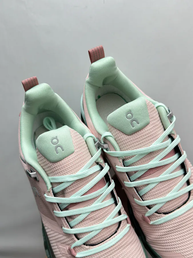 On Cloudwander in Mint Green